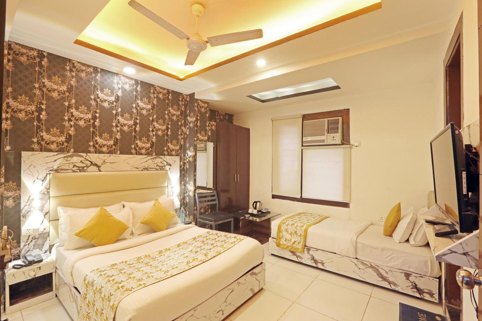 Hotel Triton Grand At Delhi Airport Nova Deli Exterior foto
